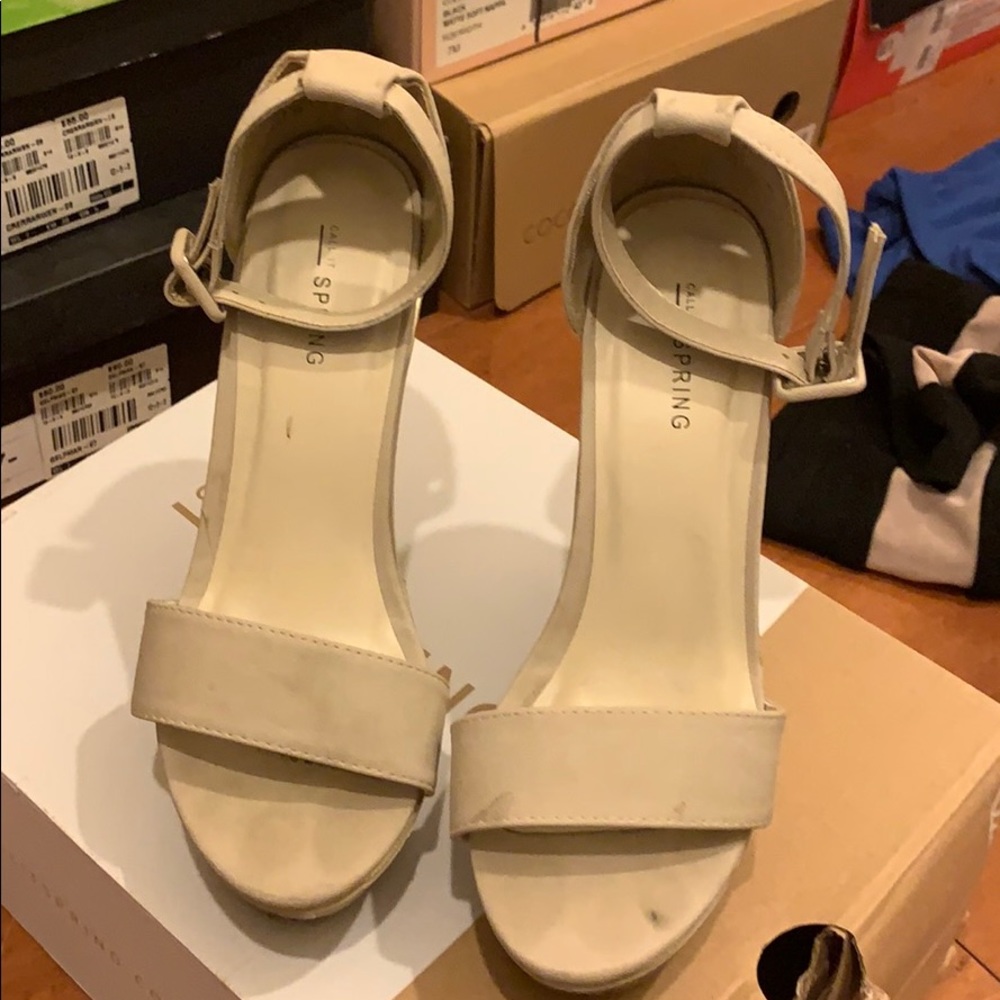 Call it Spring Wedges - Picture 2 of 8